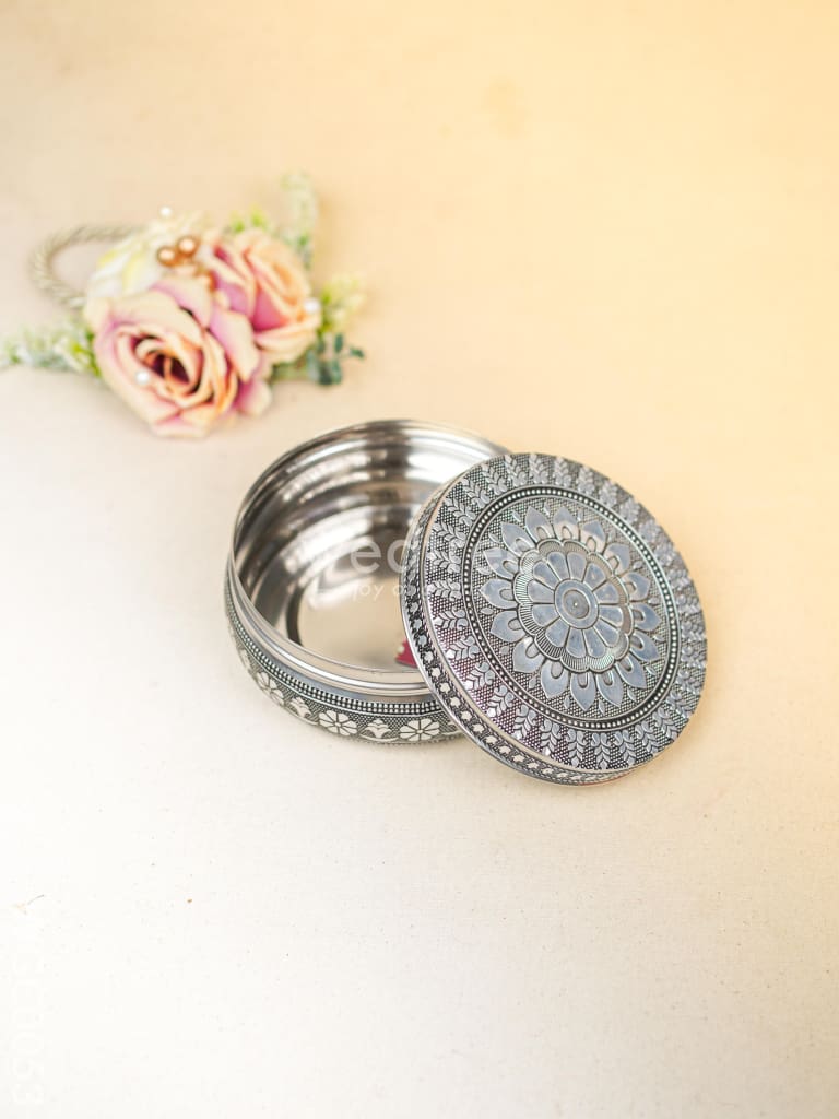 Combo with Oxidised Poori Box and String Bag - WGC0053
