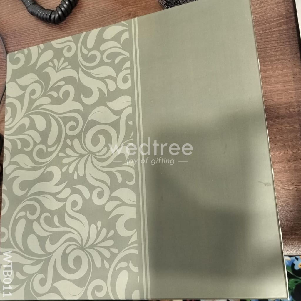 Dairy With Flask - Green Box with Die Cast - WTB011