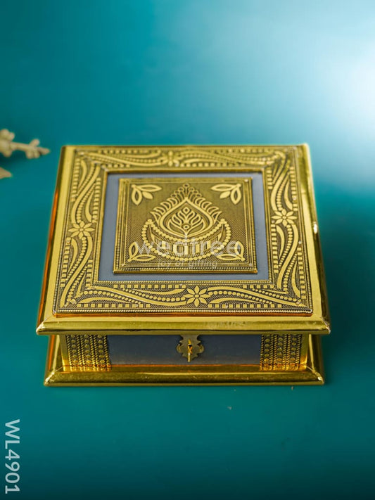 Dry Fruit Wooden Box - (8*8 inch) - WL4901