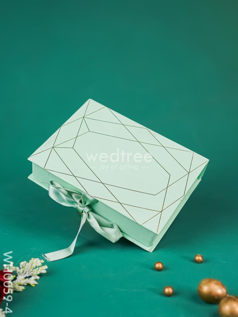 Flip Top Box With Magnet - WH0059