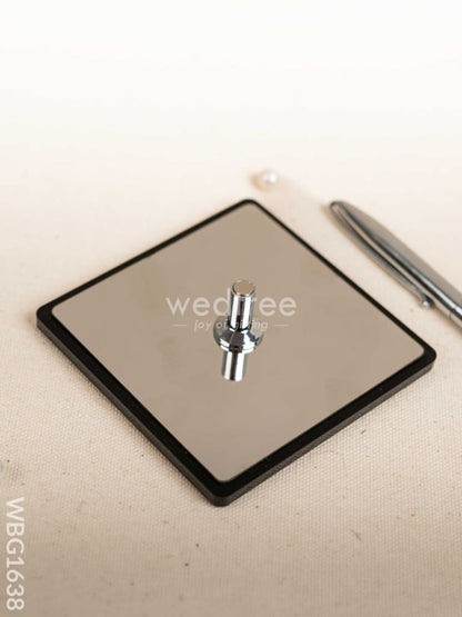 Gift Set - Pen with Square Magnet Stand - WBG1638