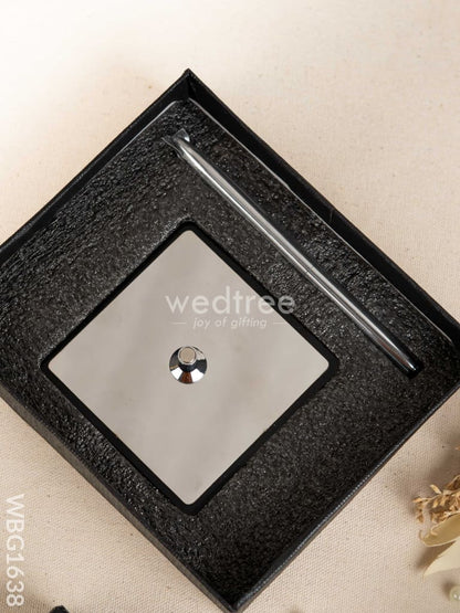Gift Set - Pen with Square Magnet Stand - WBG1638