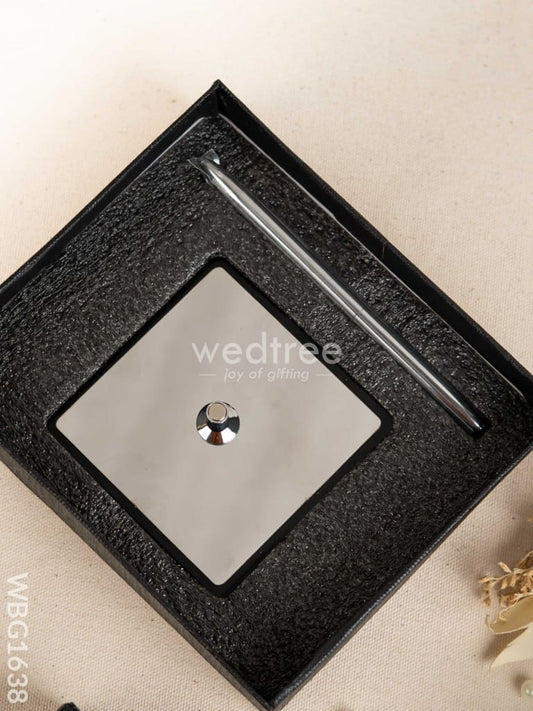 Gift Set - Pen with Square Magnet Stand - WBG1638