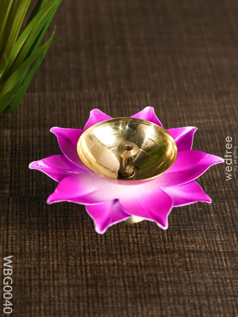 Handpainted Brass Flower Shaped Diya - Wbg0040 Diyas