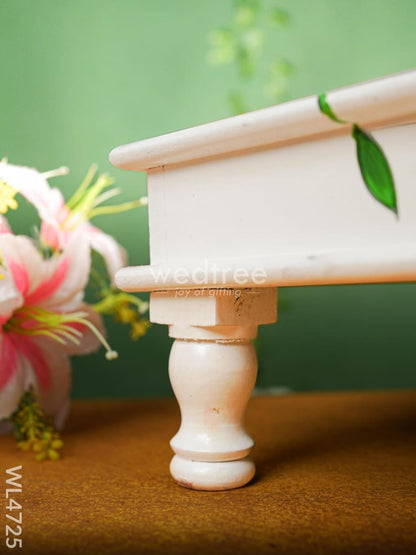 Handpainted Wooden Manai - WL4725