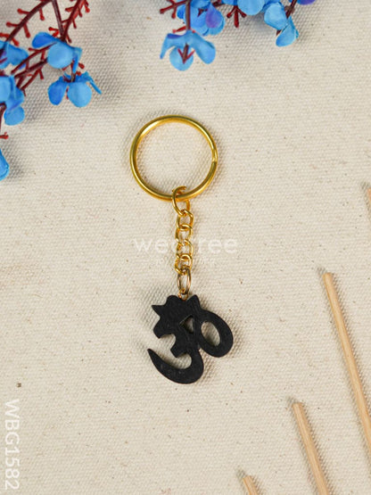 Karungali OM Keychain - 3 inch - WBG1582