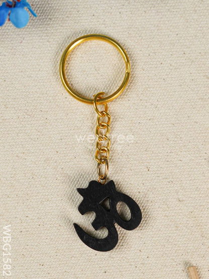 Karungali OM Keychain - 3 inch - WBG1582
