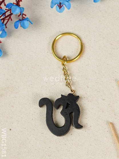 Karungali OM Keychain - 4 inch - WBG1581