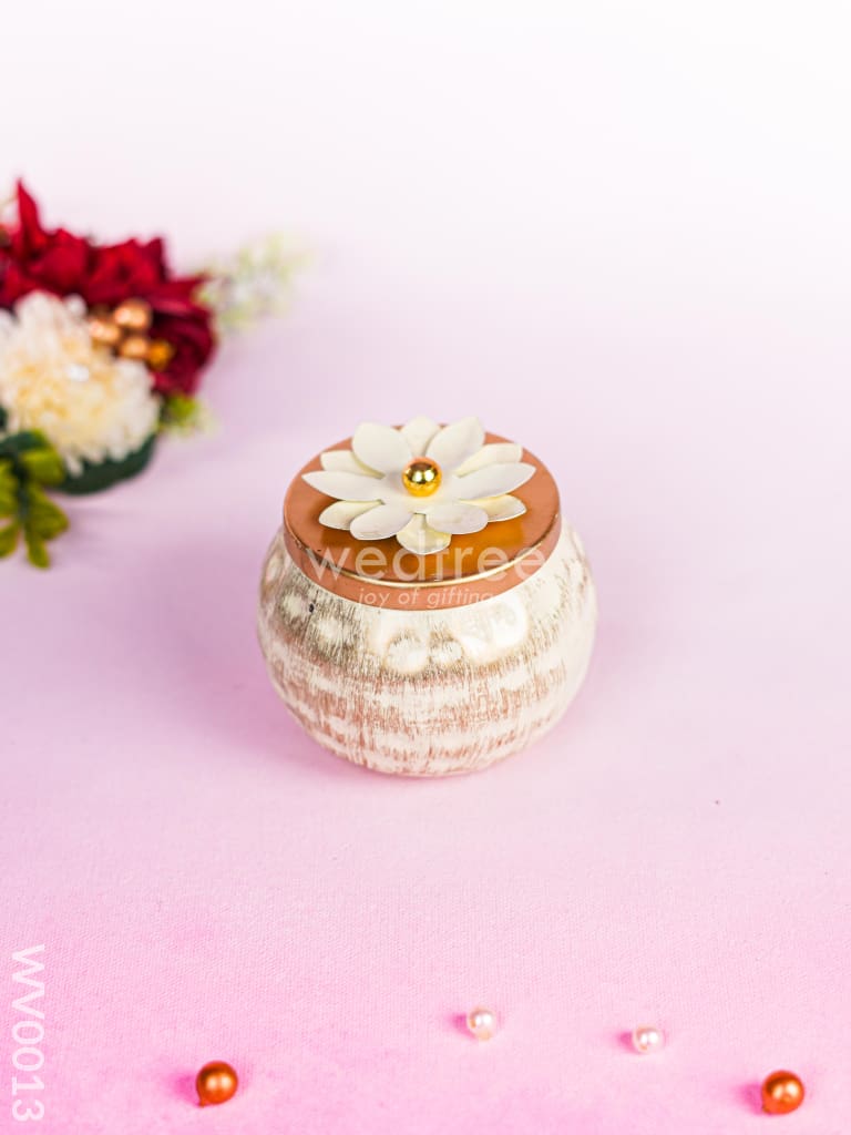 Love Bundle with Dry Fruit Box and Almonds [50gms] - WV0013