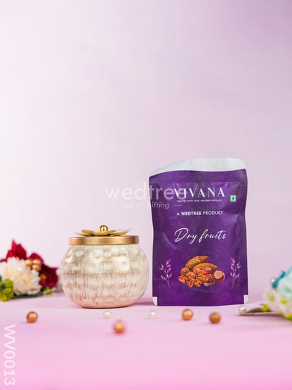 Love Bundle with Dry Fruit Box and Almonds [50gms] - WV0013