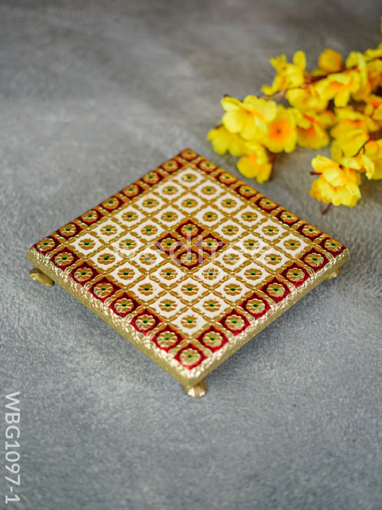 Meenakari Manai - 8x8 inch - WBG1097