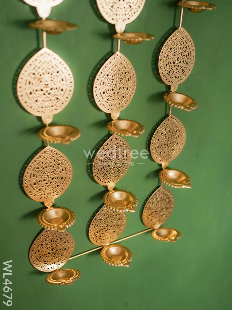 Metal Decor Diya Holder - WL4679