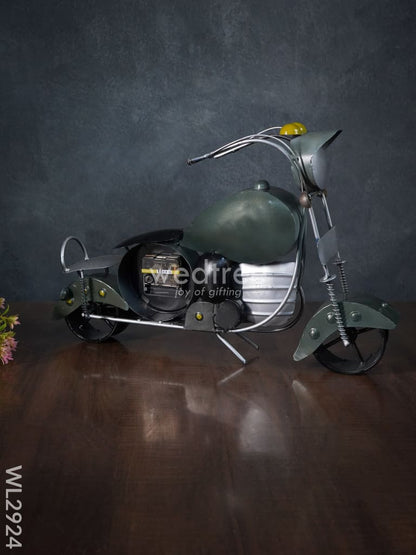 Metal Handpainted Bike with Clock - WL2924
