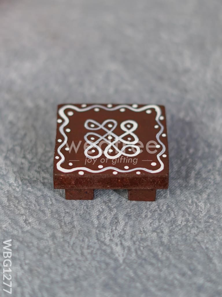 Miniature Wooden Manai with Rangoli Design - WBG1277