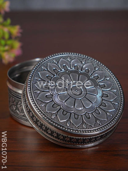 Oxidised Floral Poori Box - WBG1070