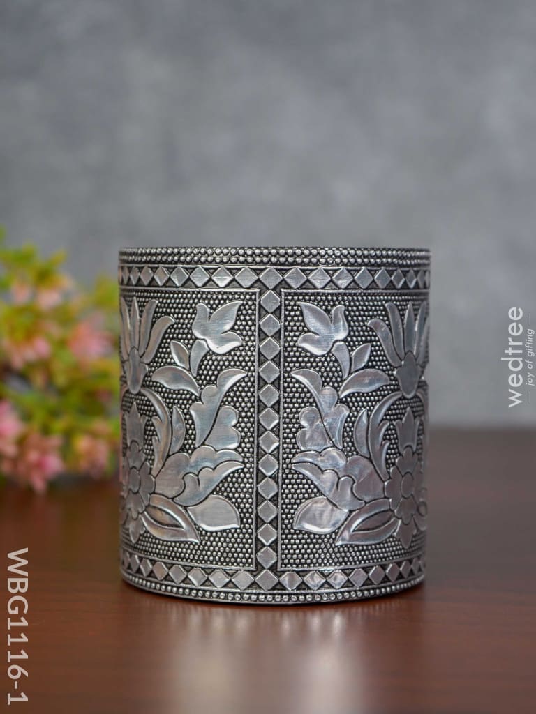 Oxidised Penstand With Floral Design - Wbg1116