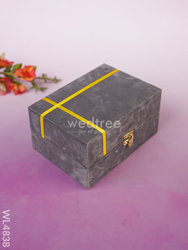 Pichwai Dryfruit Jar with Tray - WL4838