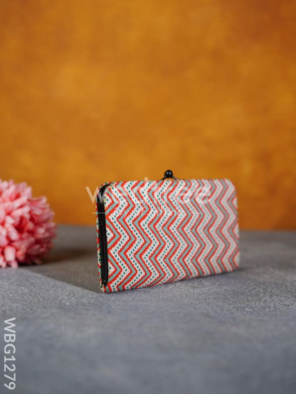 Printed Purse with Clasp Lock - WBG1279