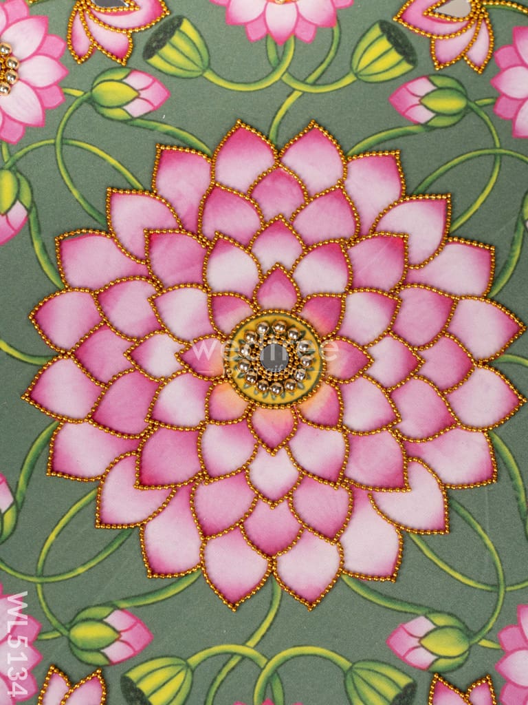 Rangoli with Set of 8 Lotus - WL5134