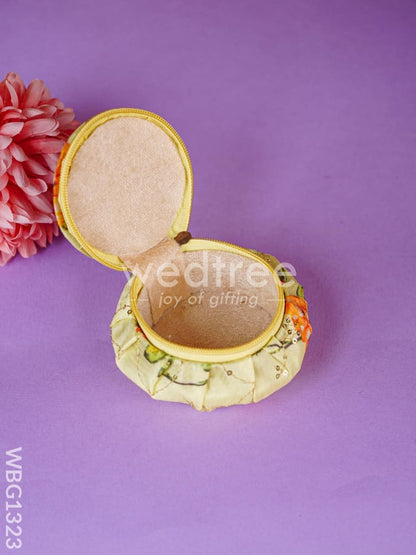 Round Floral Embroidery Bangle Holder - WBG1323