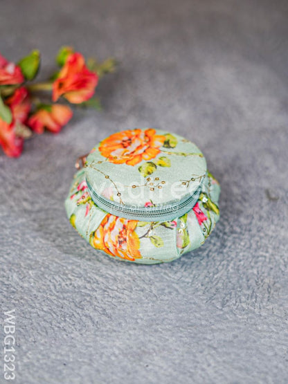 Round Floral Embroidery Bangle Holder - WBG1323