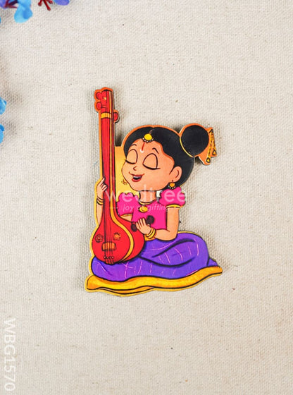Singing Girl Fridge Magnet - WBG1570