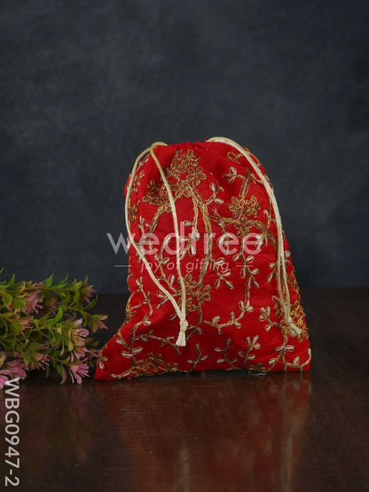 String Bag with Floral Embroidery - WBG0947