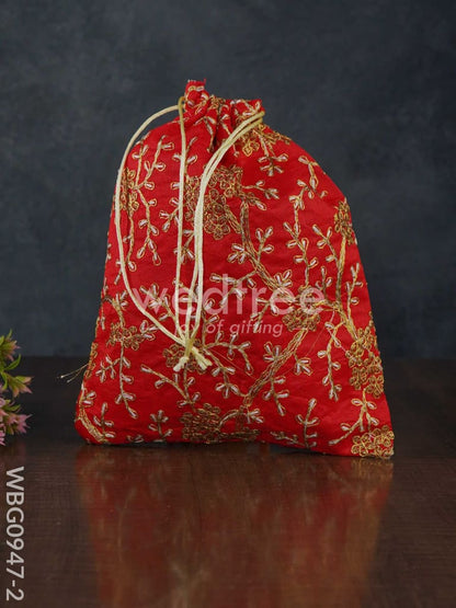 String Bag with Floral Embroidery - WBG0947