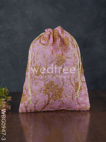 String Bag with Floral Embroidery - WBG0947