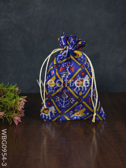 String Bag with Patola Prints - WBG0954