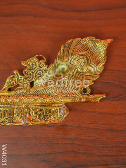 White metal Flute key hanger gold finish - W4031
