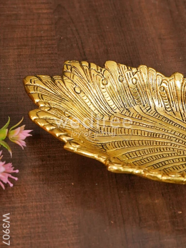 White Metal Swan Bowl - W3907