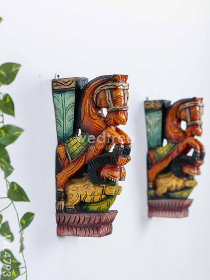 Wooden Carved Horse Bracket - Set of 2 - WL4793