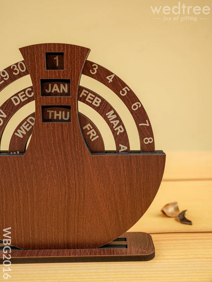 Wooden Desk Calendar - 6 inch - WBG2016